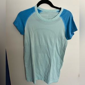 Size 4 Lululemon swiftly tech t-shirt